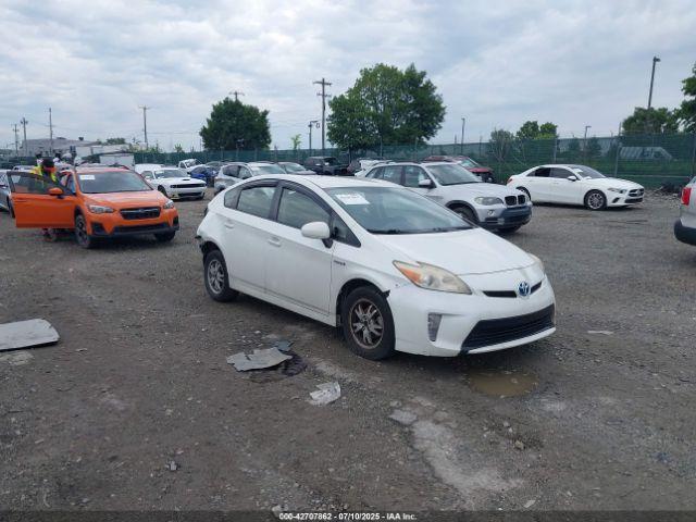  Salvage Toyota Prius