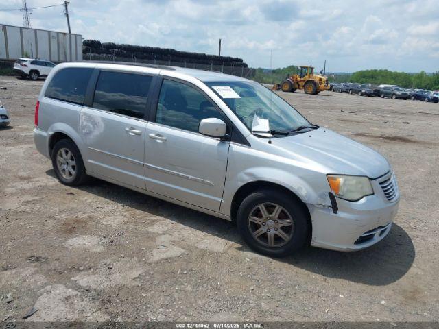  Salvage Chrysler Town & Country