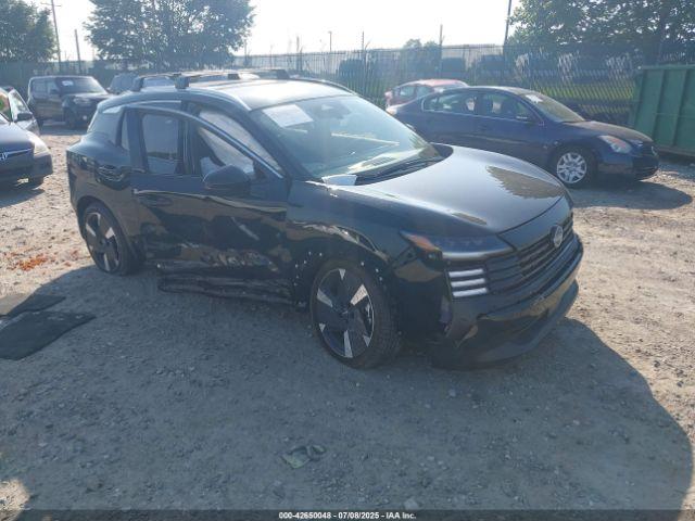  Salvage Nissan Kicks