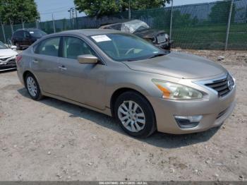  Salvage Nissan Altima