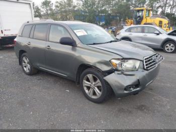  Salvage Toyota Highlander