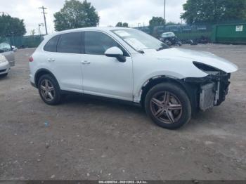  Salvage Porsche Cayenne