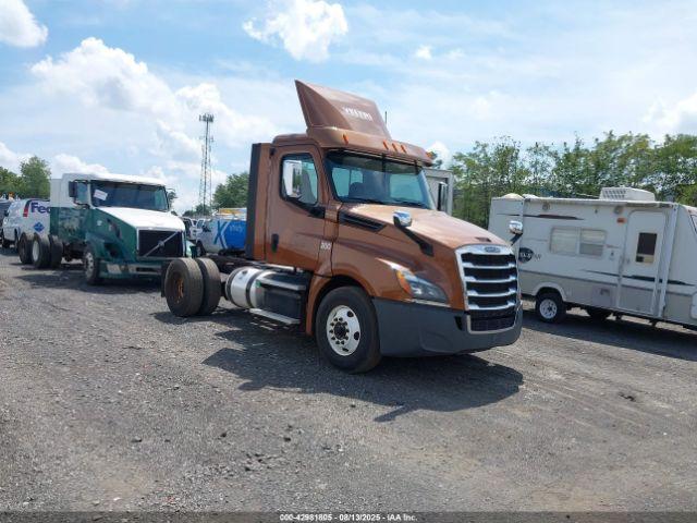  Salvage Freightliner New Cascadia 126