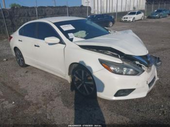  Salvage Nissan Altima