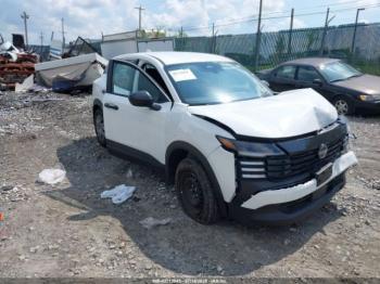  Salvage Nissan Kicks