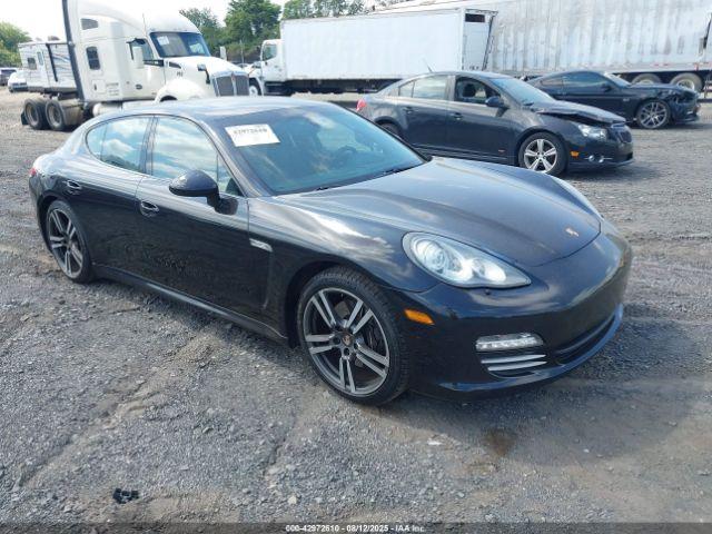  Salvage Porsche Panamera