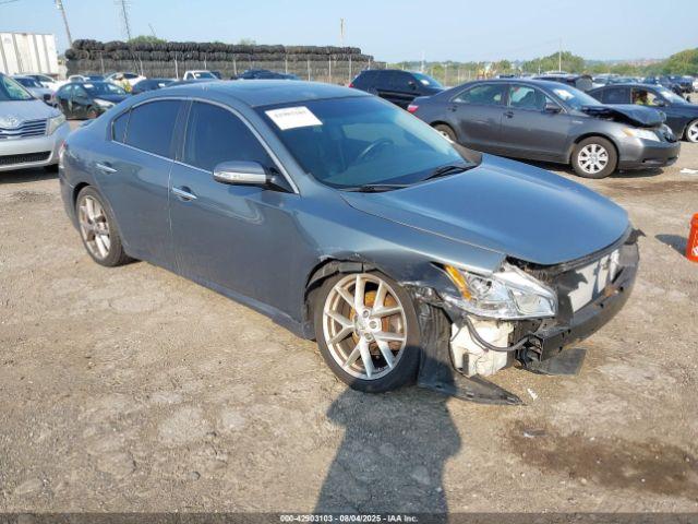  Salvage Nissan Maxima