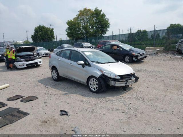 Salvage Ford Fiesta