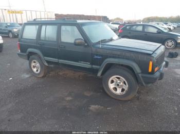  Salvage Jeep Cherokee