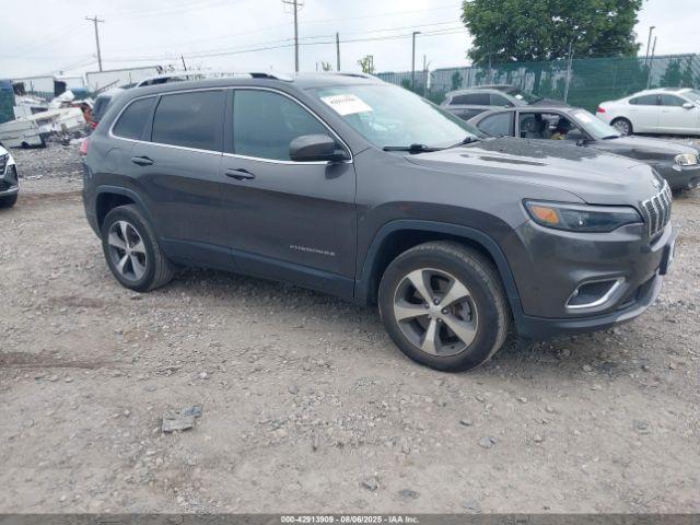  Salvage Jeep Cherokee