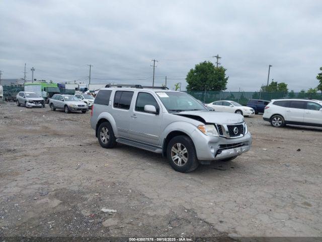  Salvage Nissan Pathfinder