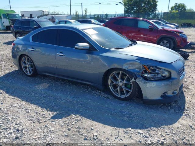  Salvage Nissan Maxima