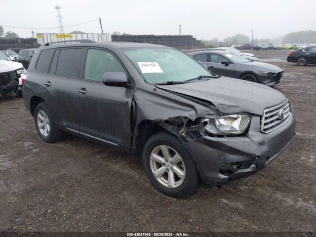 Salvage Toyota Highlander