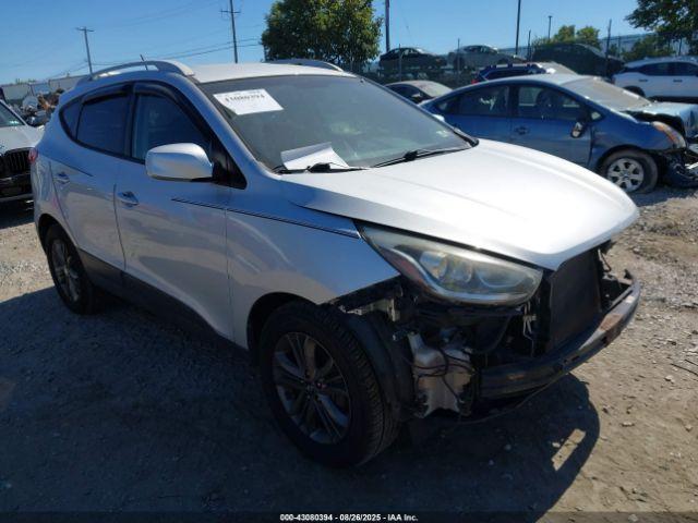  Salvage Hyundai TUCSON