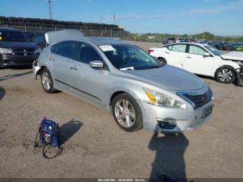  Salvage Nissan Altima