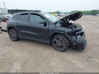  Salvage Mercedes-Benz GLA