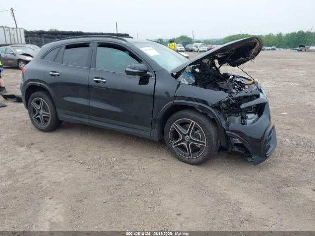  Salvage Mercedes-Benz GLA
