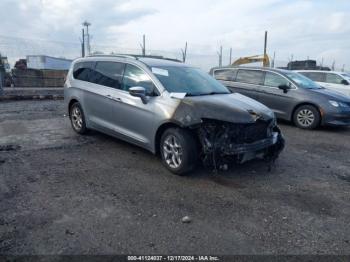  Salvage Chrysler Pacifica