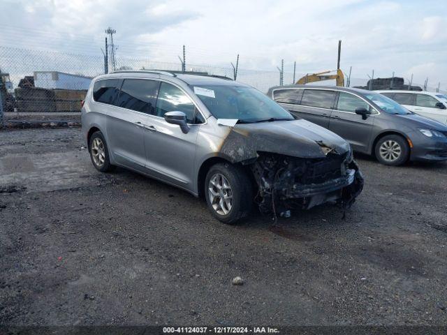  Salvage Chrysler Pacifica