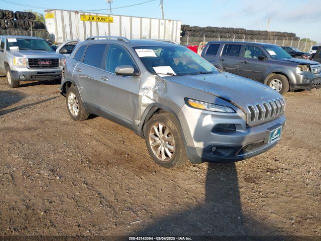 Salvage Jeep Cherokee