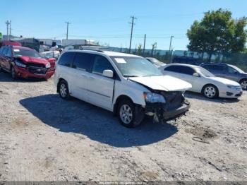  Salvage Chrysler Town & Country