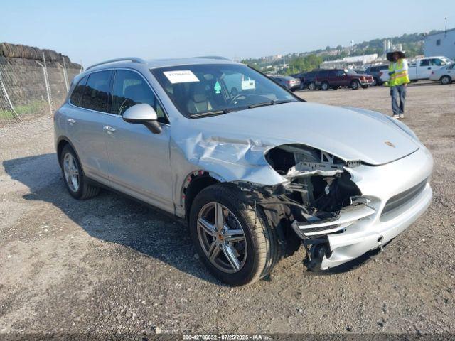  Salvage Porsche Cayenne