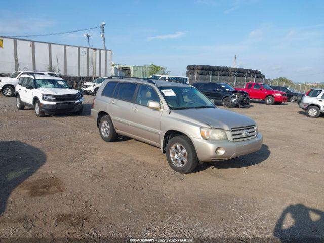  Salvage Toyota Highlander