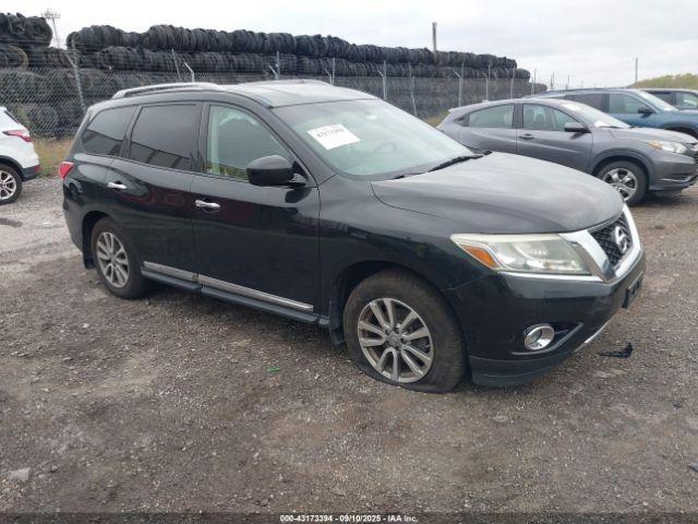  Salvage Nissan Pathfinder
