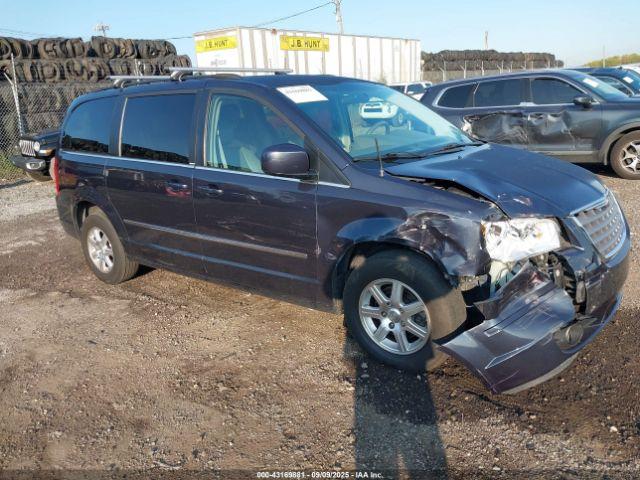  Salvage Chrysler Town & Country