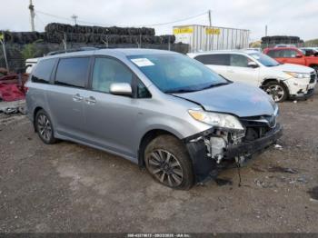 Salvage Toyota Sienna