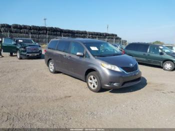  Salvage Toyota Sienna