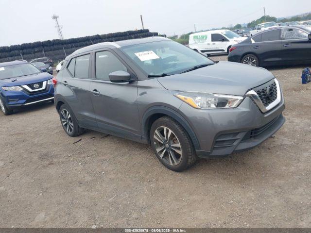  Salvage Nissan Kicks
