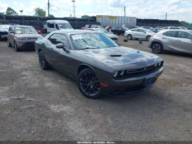  Salvage Dodge Challenger