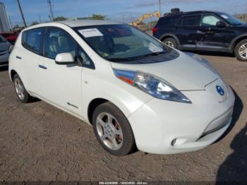  Salvage Nissan LEAF