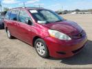 Toyota Sienna Le Image 1