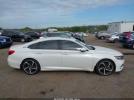 Honda Accord Sport 2.0t Image 10