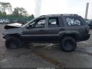 Jeep Grand Cherokee Laredo Image 11