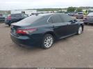 Toyota Camry Le Image 3