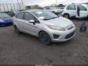  Salvage Ford Fiesta