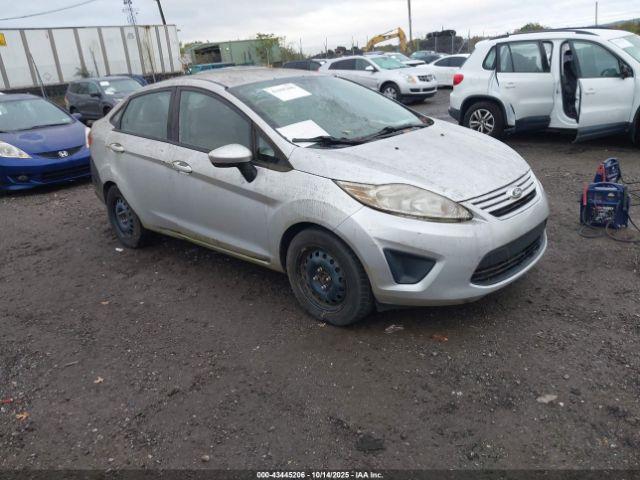  Salvage Ford Fiesta