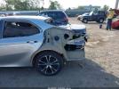 Toyota Camry Se Image 19