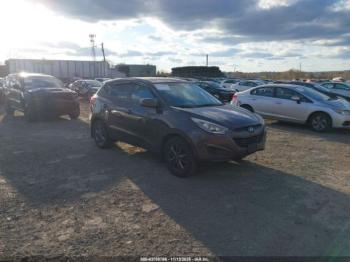  Salvage Hyundai TUCSON