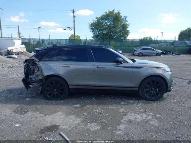 Land Rover Range Rover Velar P250 R-dynamic S Image 2