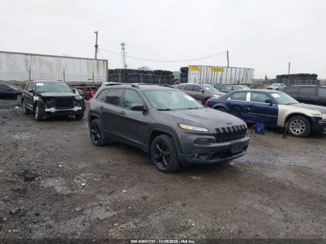  Salvage Jeep Cherokee