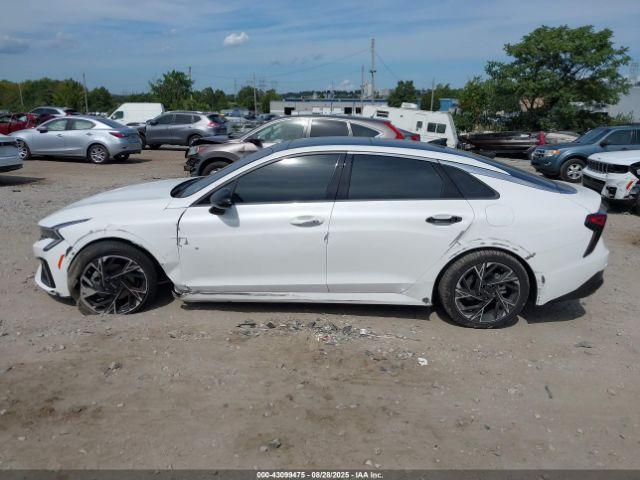 Kia K5 Gt-line Image 13