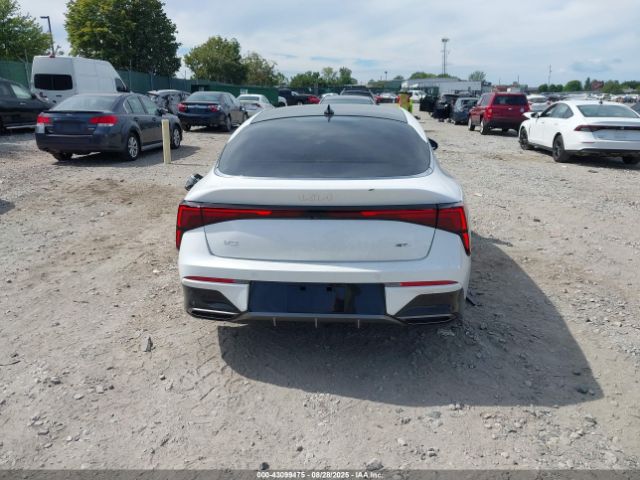 Kia K5 Gt-line Image 10