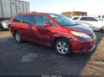  Salvage Toyota Sienna