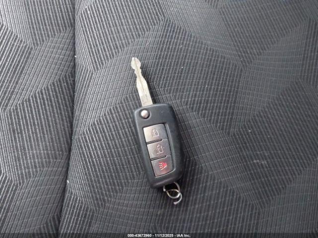 Nissan Rogue S Image 10