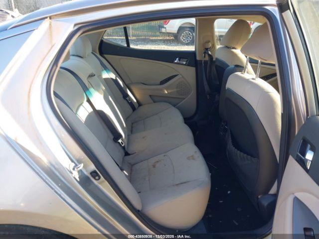 Kia Optima Lx Image 10