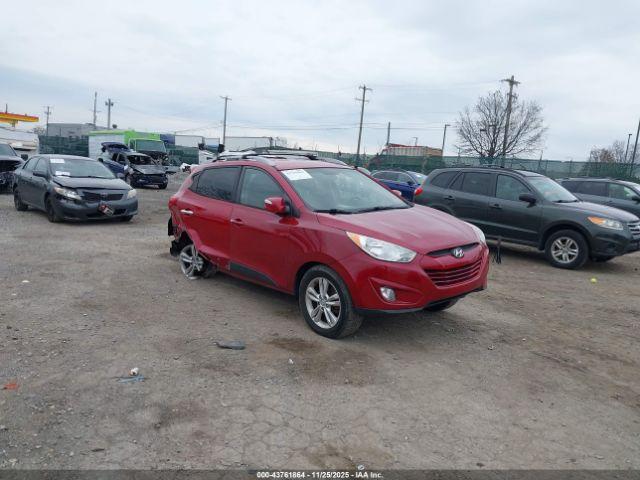  Salvage Hyundai TUCSON
